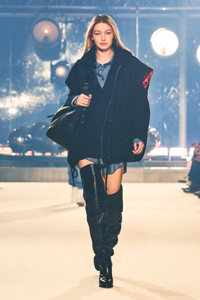 Look 27